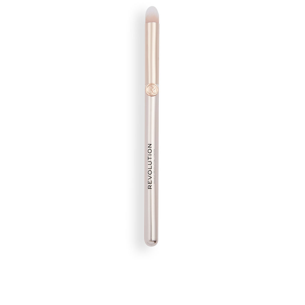 REVOLUTION MAKE UP  BUFFING EYE crease brush #R3 1 u